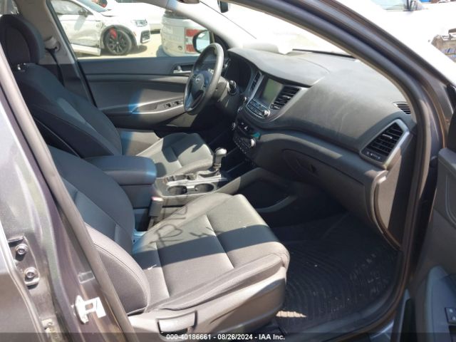 Photo 4 VIN: KM8J33A21JU794851 - HYUNDAI TUCSON 