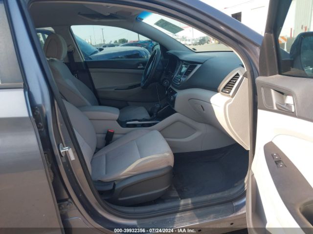 Photo 4 VIN: KM8J33A22GU030953 - HYUNDAI TUCSON 