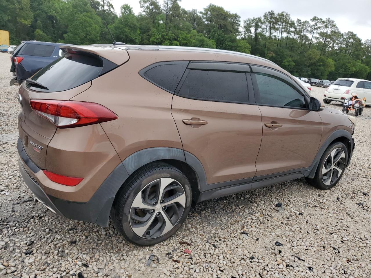 Photo 2 VIN: KM8J33A22GU177693 - HYUNDAI TUCSON 