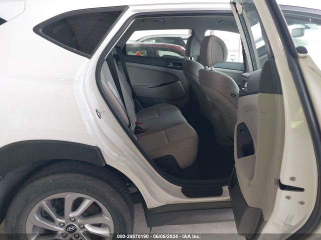 Photo 7 VIN: KM8J33A22GU242459 - HYUNDAI TUCSON 