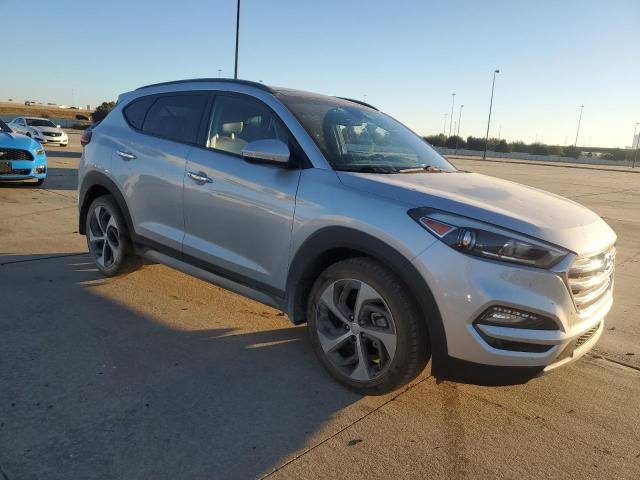 Photo 3 VIN: KM8J33A22HU292666 - HYUNDAI TUCSON LIM 