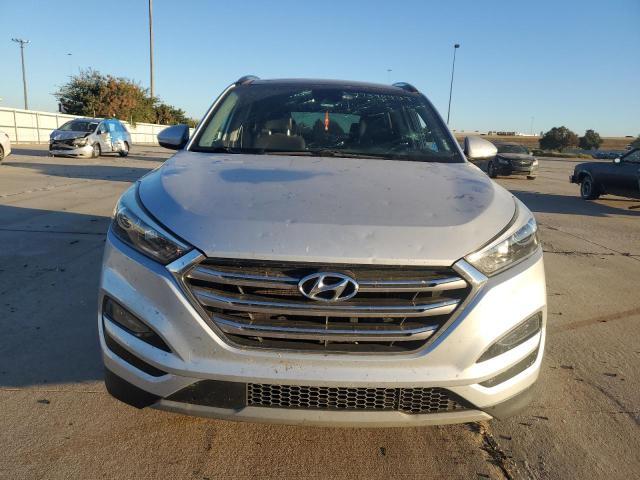 Photo 4 VIN: KM8J33A22HU292666 - HYUNDAI TUCSON LIM 