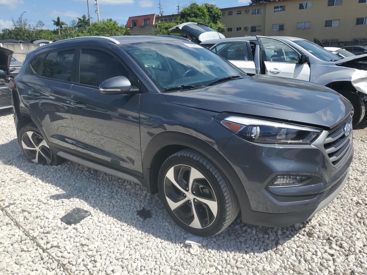 Photo 3 VIN: KM8J33A22HU458572 - HYUNDAI TUCSON 