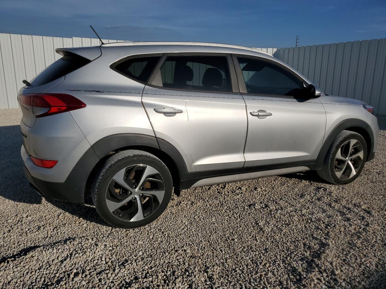 Photo 2 VIN: KM8J33A22HU516194 - HYUNDAI TUCSON 