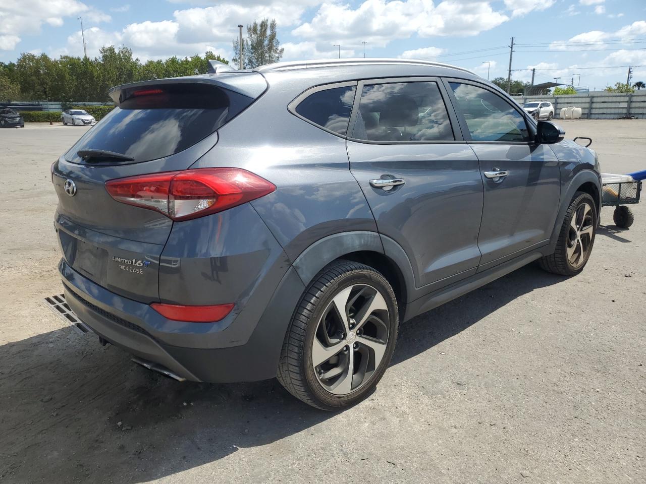 Photo 2 VIN: KM8J33A23GU222723 - HYUNDAI TUCSON 