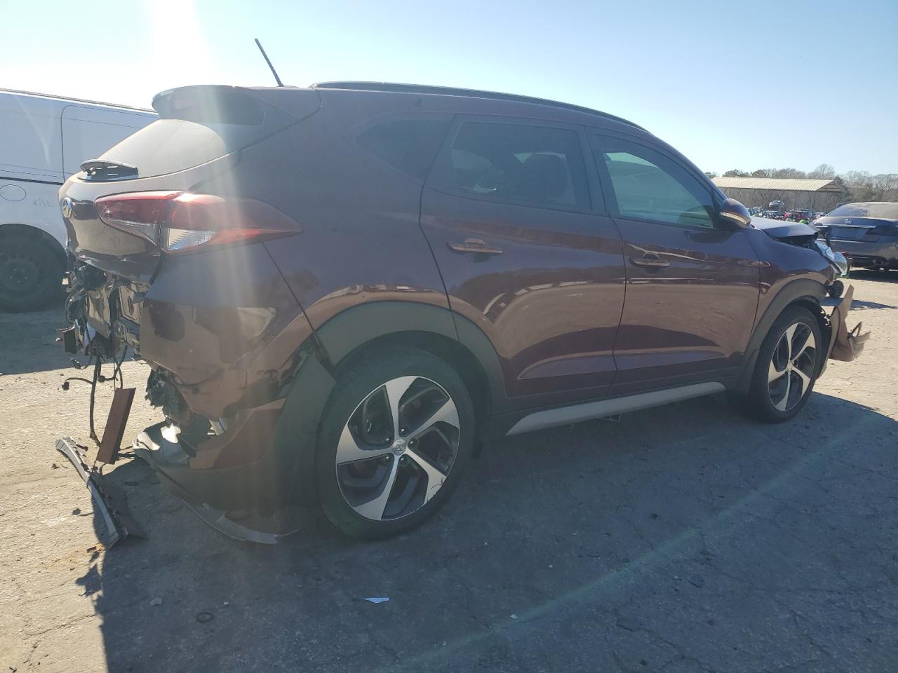 Photo 2 VIN: KM8J33A23HU563802 - HYUNDAI TUCSON 