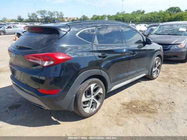 Photo 3 VIN: KM8J33A23JU749829 - HYUNDAI TUCSON 