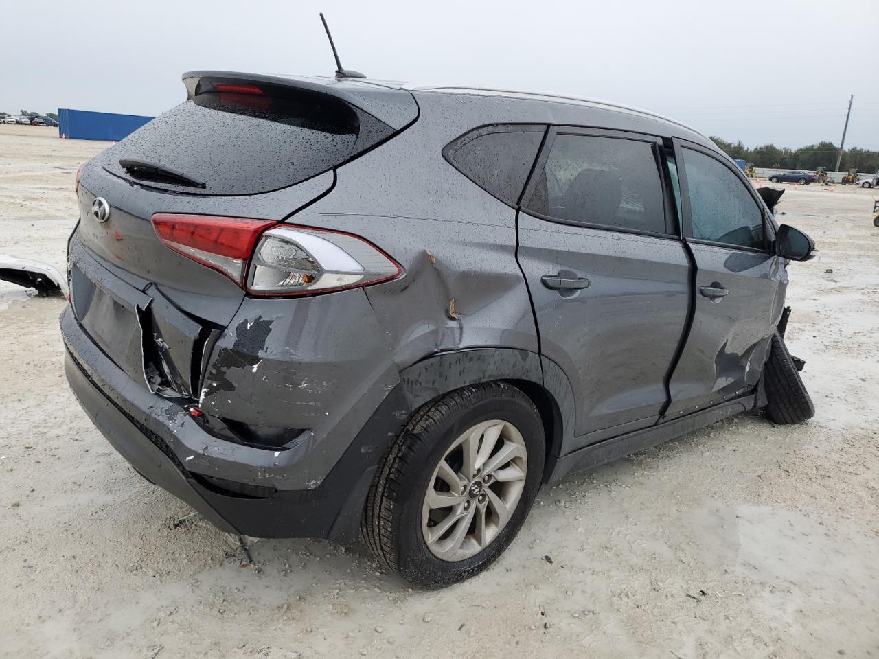 Photo 2 VIN: KM8J33A24GU094573 - HYUNDAI TUCSON 