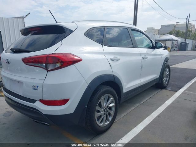 Photo 3 VIN: KM8J33A24GU237635 - HYUNDAI TUCSON 