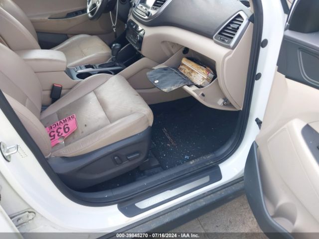 Photo 4 VIN: KM8J33A25GU065468 - HYUNDAI TUCSON 