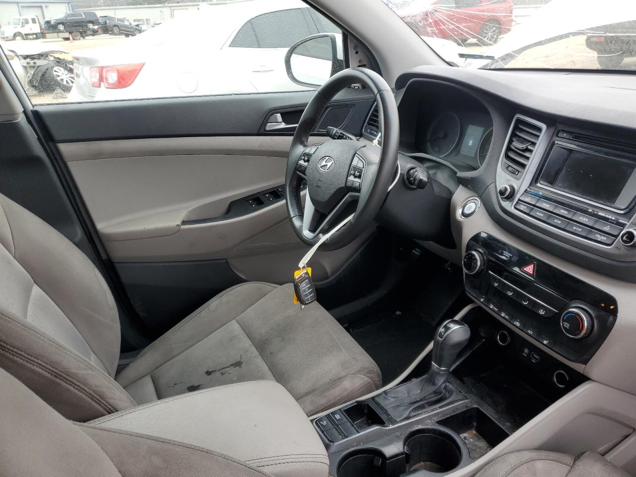 Photo 6 VIN: KM8J33A25GU214364 - HYUNDAI TUCSON 