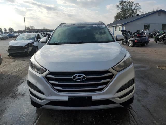 Photo 4 VIN: KM8J33A25JU701832 - HYUNDAI TUCSON 