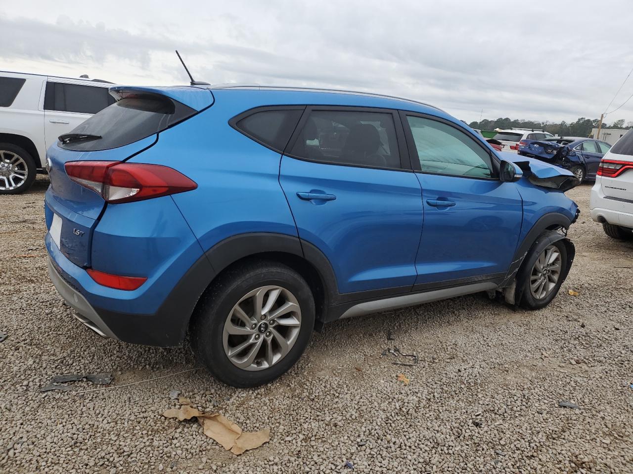 Photo 2 VIN: KM8J33A26HU357809 - HYUNDAI TUCSON 