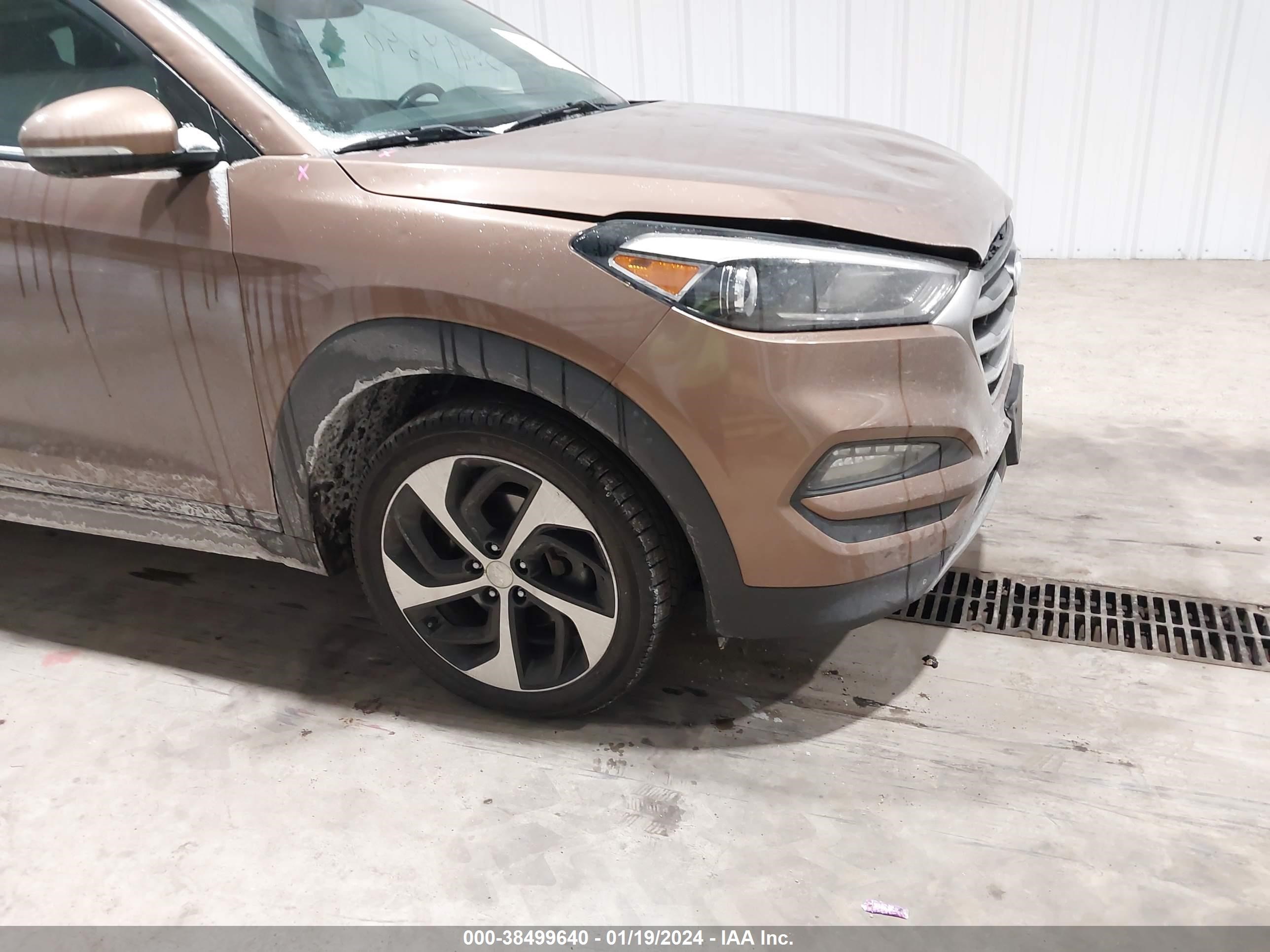 Photo 5 VIN: KM8J33A26HU378868 - HYUNDAI TUCSON 