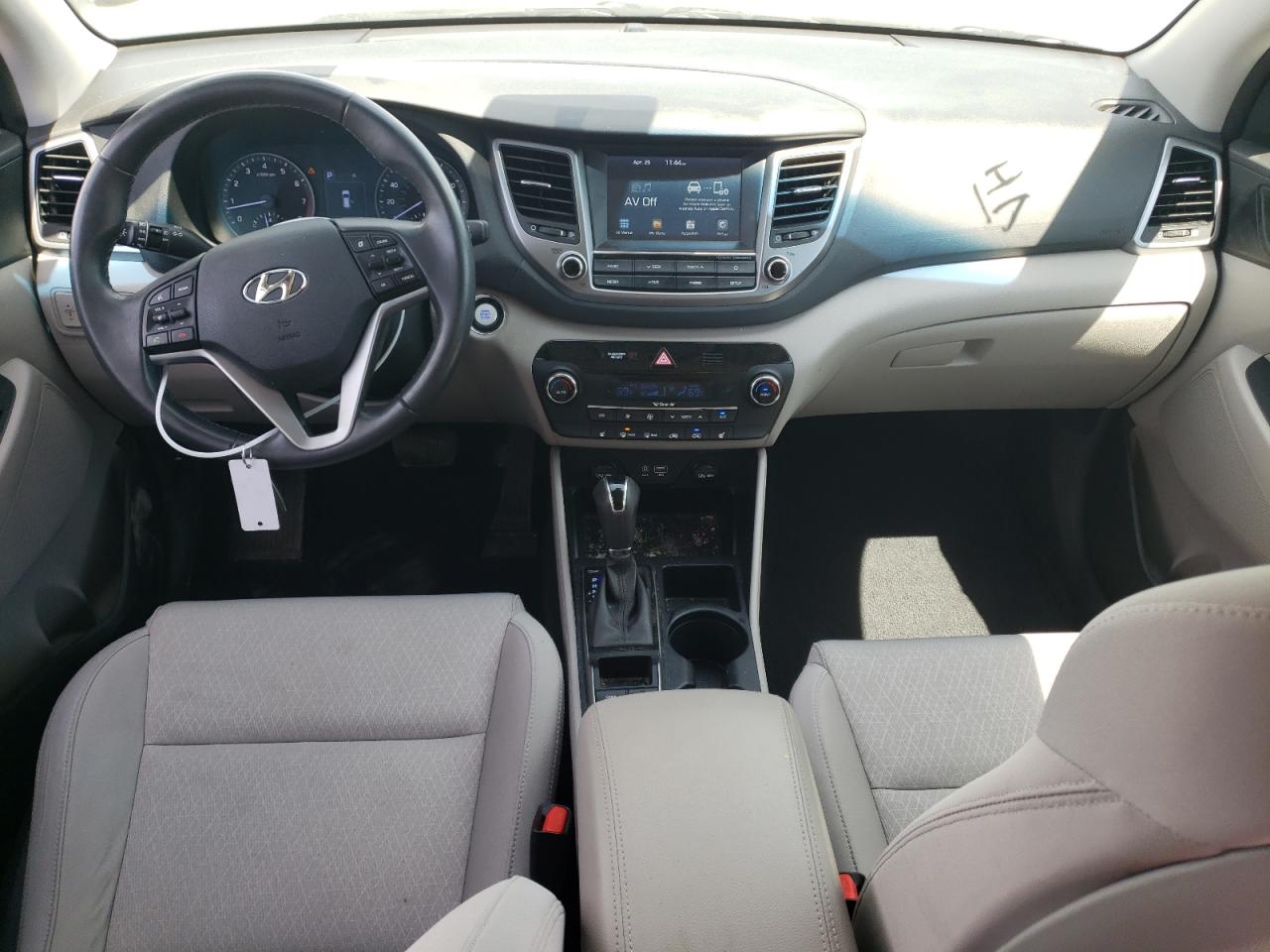 Photo 7 VIN: KM8J33A26JU694048 - HYUNDAI TUCSON 