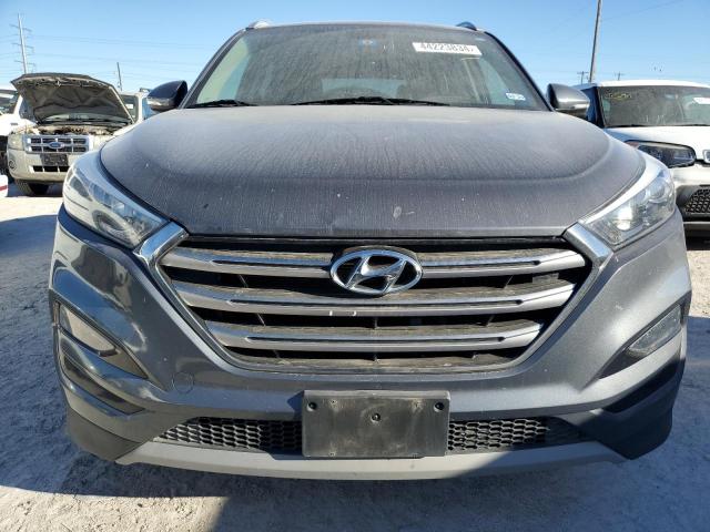 Photo 4 VIN: KM8J33A26JU795820 - HYUNDAI TUCSON VAL 