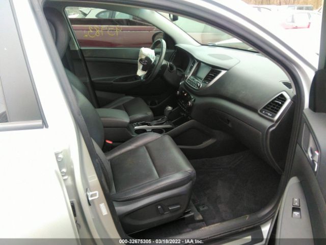 Photo 4 VIN: KM8J33A27GU028664 - HYUNDAI TUCSON 