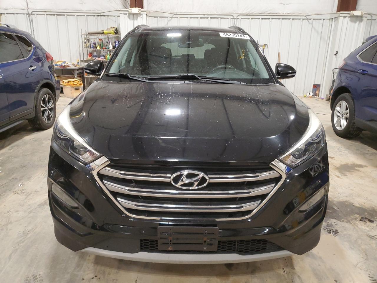 Photo 4 VIN: KM8J33A27HU303631 - HYUNDAI TUCSON 