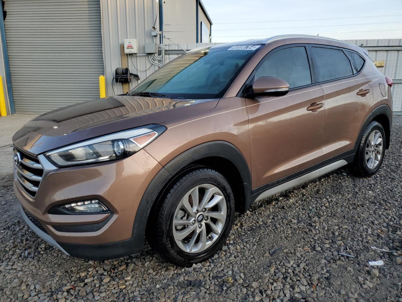 Photo 0 VIN: KM8J33A27HU370813 - HYUNDAI TUCSON 