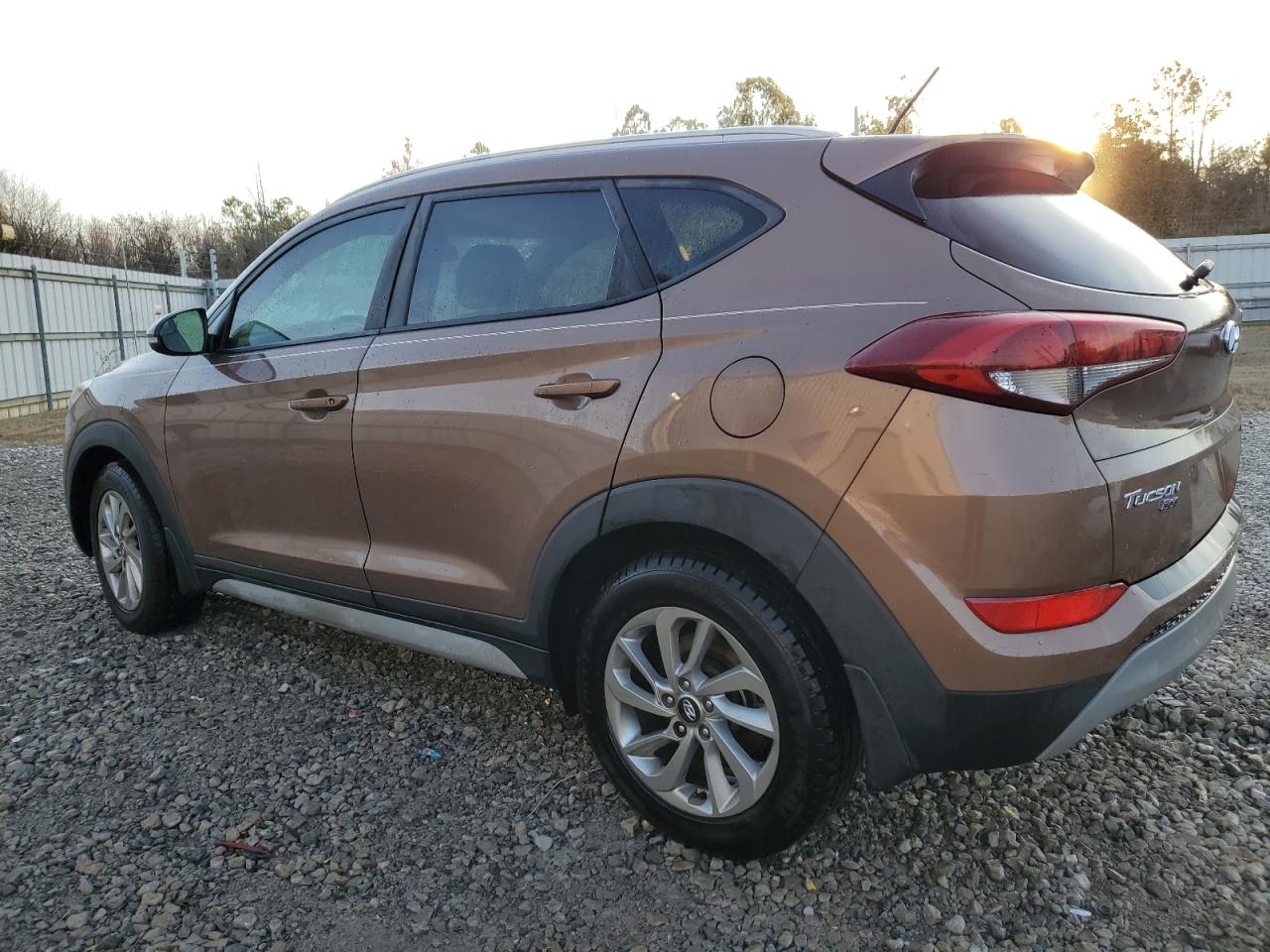 Photo 1 VIN: KM8J33A27HU370813 - HYUNDAI TUCSON 