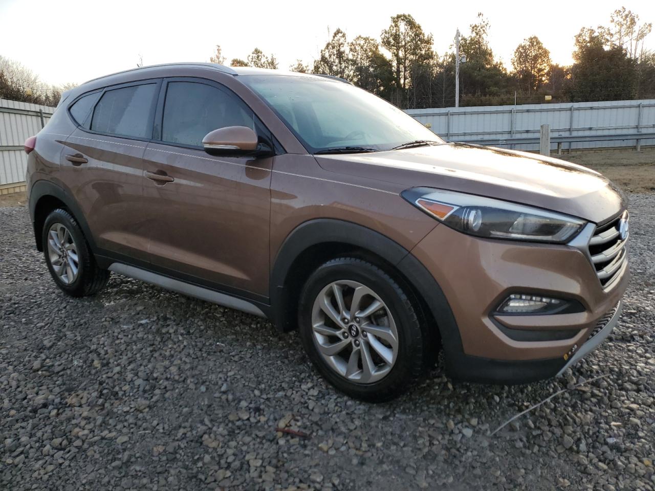 Photo 3 VIN: KM8J33A27HU370813 - HYUNDAI TUCSON 