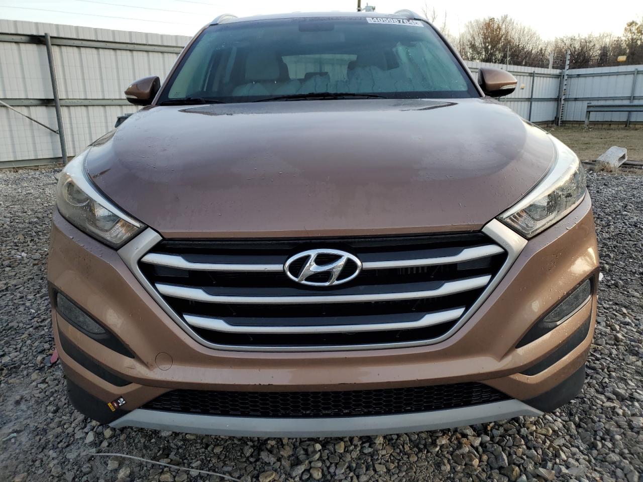 Photo 4 VIN: KM8J33A27HU370813 - HYUNDAI TUCSON 