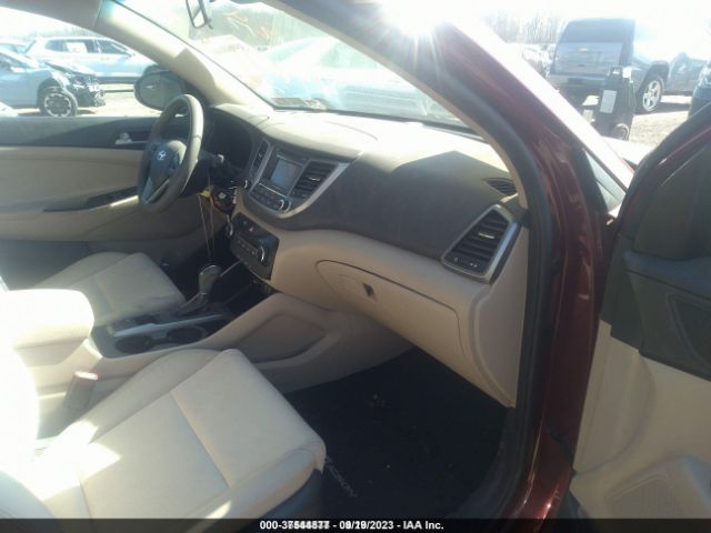 Photo 4 VIN: KM8J33A27HU498713 - HYUNDAI TUCSON 