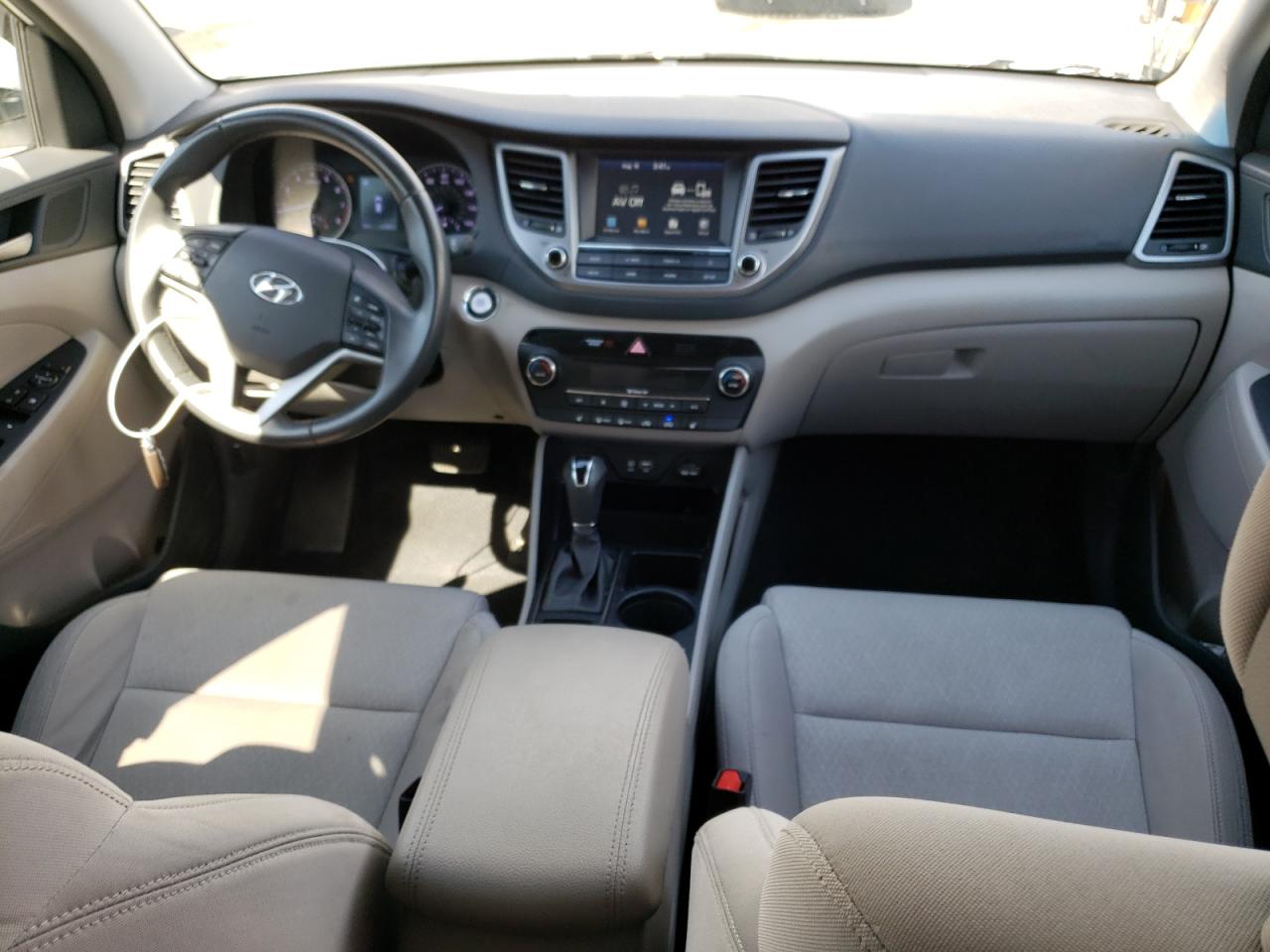 Photo 7 VIN: KM8J33A27JU743192 - HYUNDAI TUCSON 