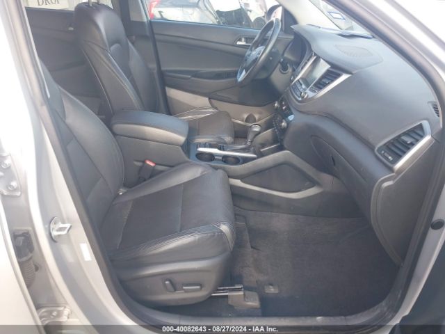 Photo 4 VIN: KM8J33A28GU098190 - HYUNDAI TUCSON 