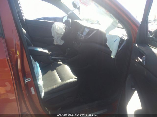 Photo 4 VIN: KM8J33A28GU209370 - HYUNDAI TUCSON 