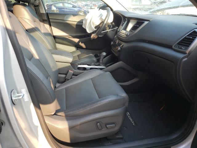 Photo 4 VIN: KM8J33A28GU260030 - HYUNDAI TUCSON LIM 