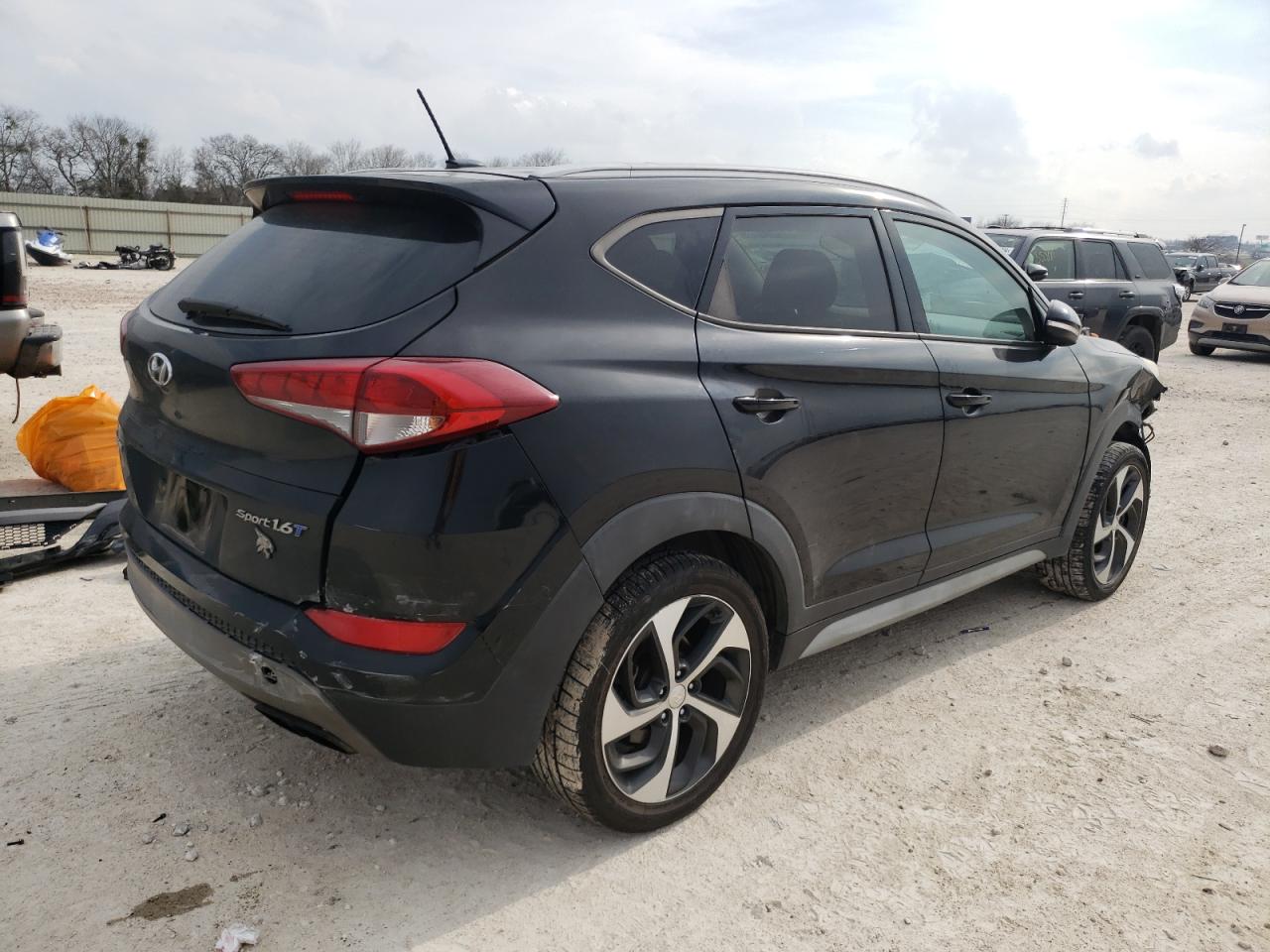 Photo 2 VIN: KM8J33A28HU439962 - HYUNDAI TUCSON 