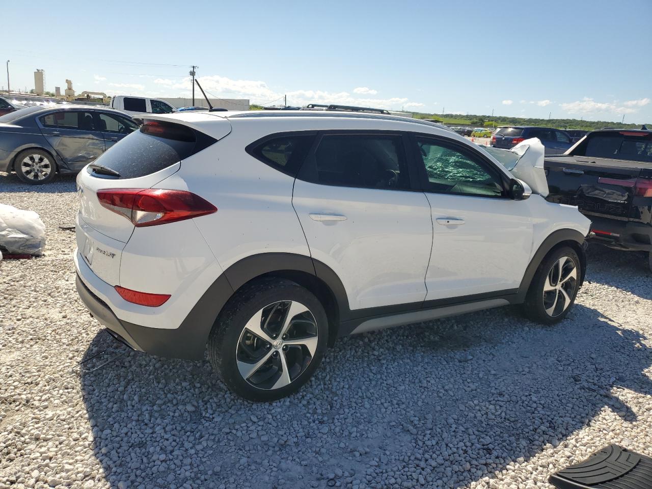 Photo 2 VIN: KM8J33A28HU488515 - HYUNDAI TUCSON 