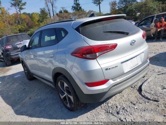 Photo 2 VIN: KM8J33A28JU728765 - HYUNDAI TUCSON 