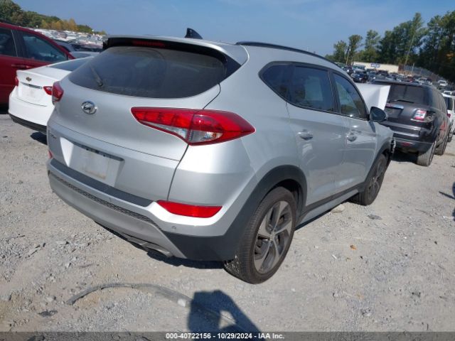 Photo 3 VIN: KM8J33A28JU728765 - HYUNDAI TUCSON 