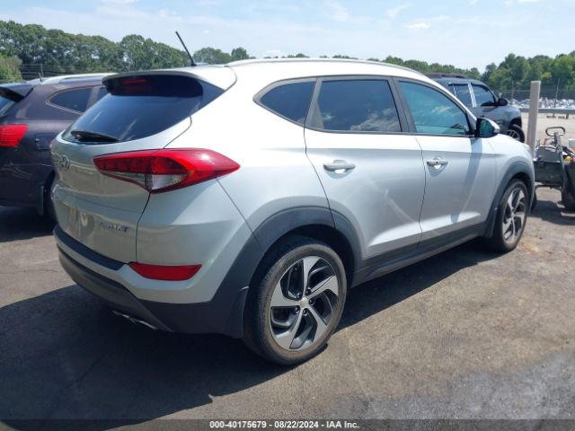 Photo 3 VIN: KM8J33A29GU161636 - HYUNDAI TUCSON 