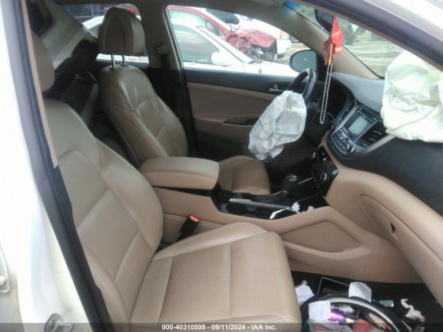 Photo 4 VIN: KM8J33A29HU508092 - HYUNDAI TUCSON 