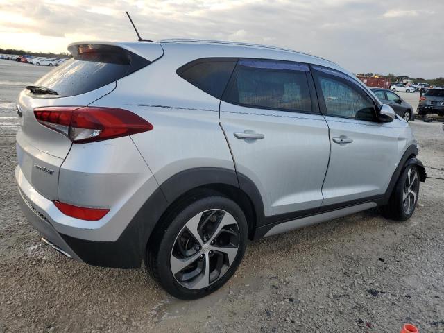 Photo 2 VIN: KM8J33A29HU516211 - HYUNDAI TUCSON LIM 