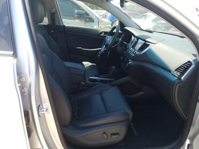 Photo 4 VIN: KM8J33A29JU771463 - HYUNDAI TUCSON 