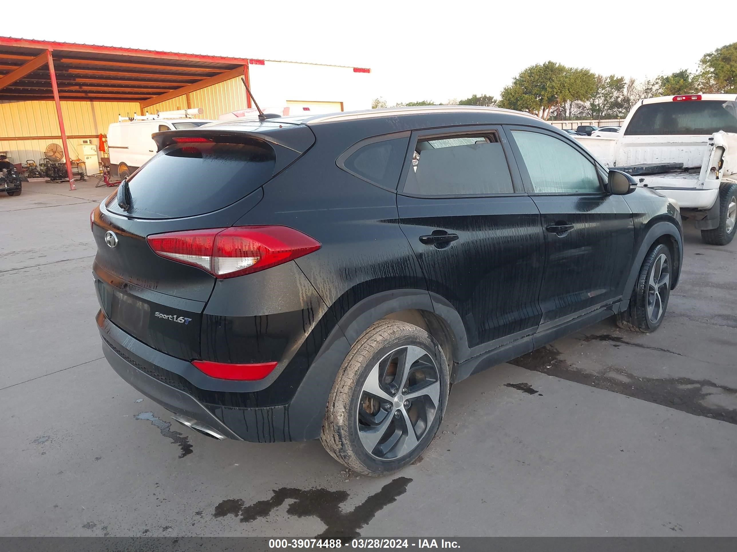 Photo 3 VIN: KM8J33A2XGU028707 - HYUNDAI TUCSON 