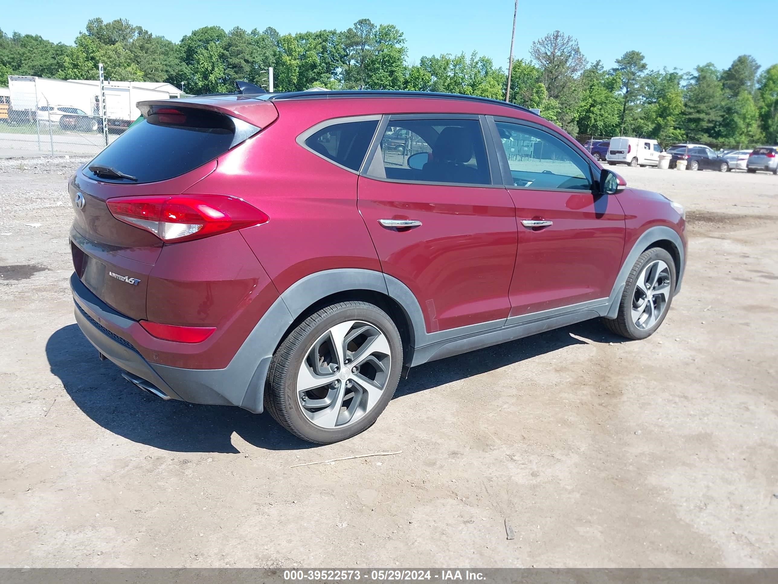 Photo 3 VIN: KM8J33A2XGU076823 - HYUNDAI TUCSON 