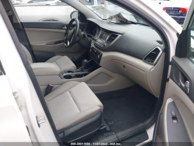 Photo 4 VIN: KM8J33A2XGU123493 - HYUNDAI TUCSON 