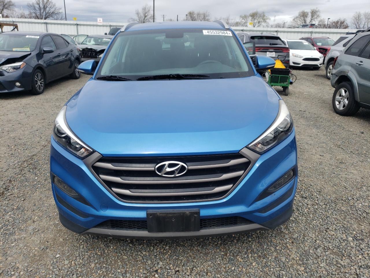 Photo 4 VIN: KM8J33A2XGU125776 - HYUNDAI TUCSON 