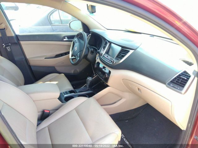 Photo 4 VIN: KM8J33A2XHU324120 - HYUNDAI TUCSON 