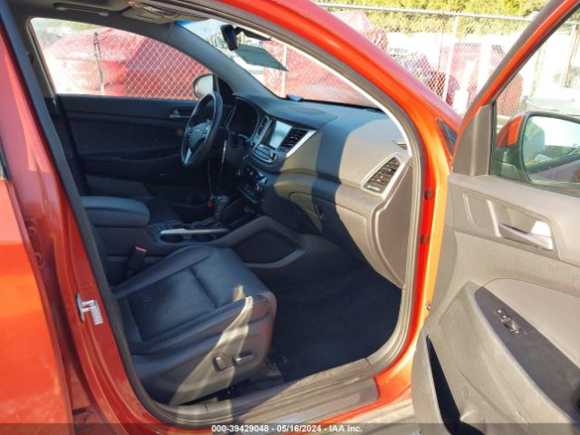 Photo 4 VIN: KM8J33A2XHU336929 - HYUNDAI TUCSON 