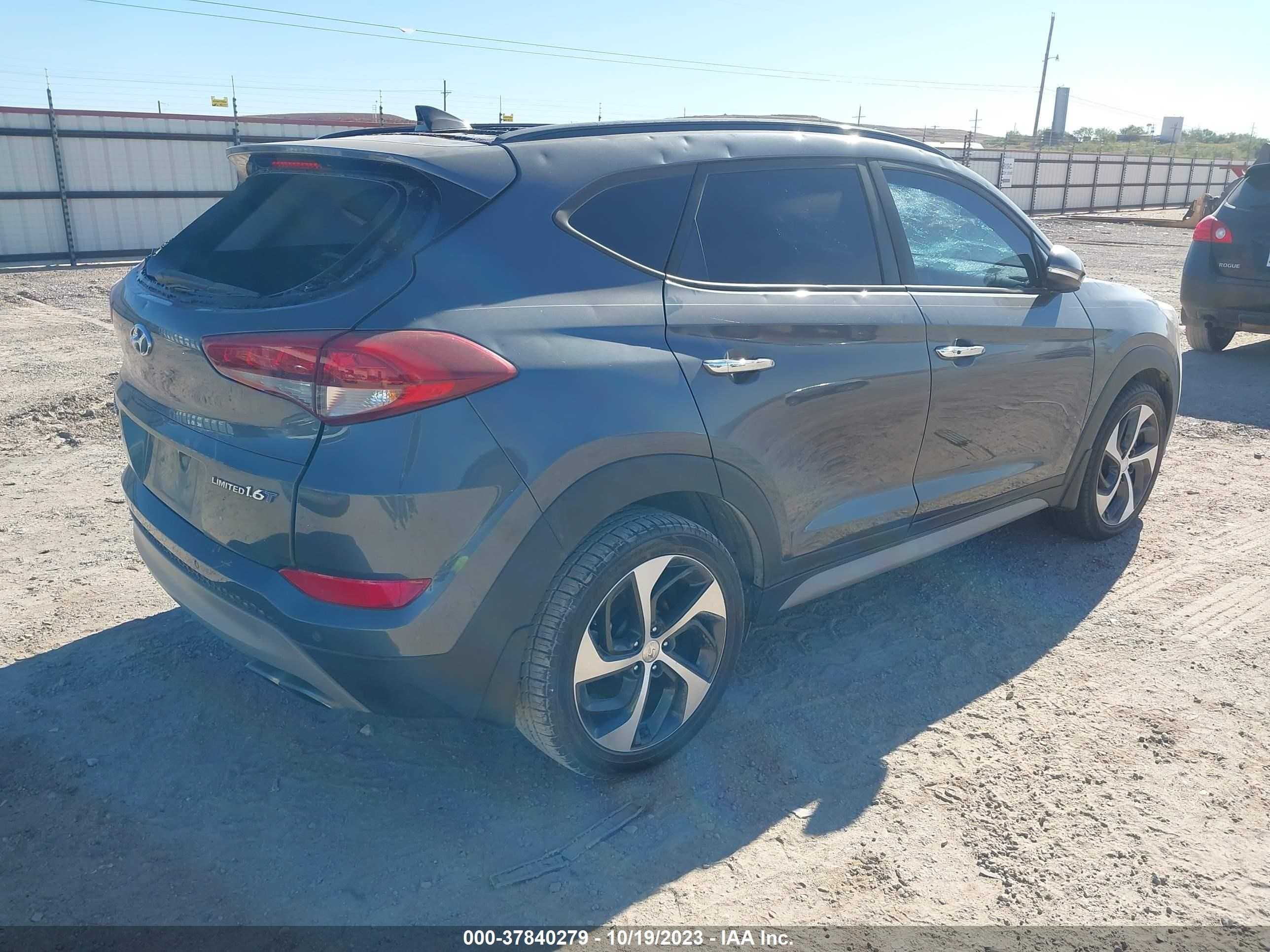 Photo 3 VIN: KM8J33A2XJU609986 - HYUNDAI TUCSON 