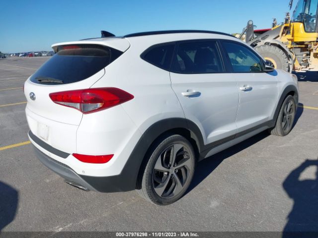 Photo 3 VIN: KM8J33A2XJU689757 - HYUNDAI TUCSON 