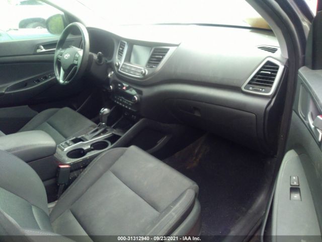 Photo 4 VIN: KM8J33A2XJU794895 - HYUNDAI TUCSON 