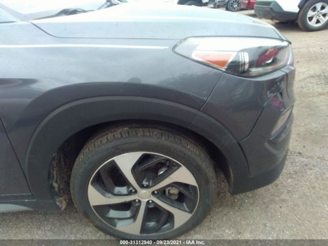 Photo 5 VIN: KM8J33A2XJU794895 - HYUNDAI TUCSON 