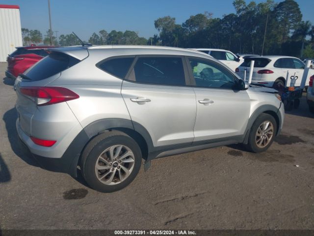 Photo 3 VIN: KM8J33A40GU236211 - HYUNDAI TUCSON 